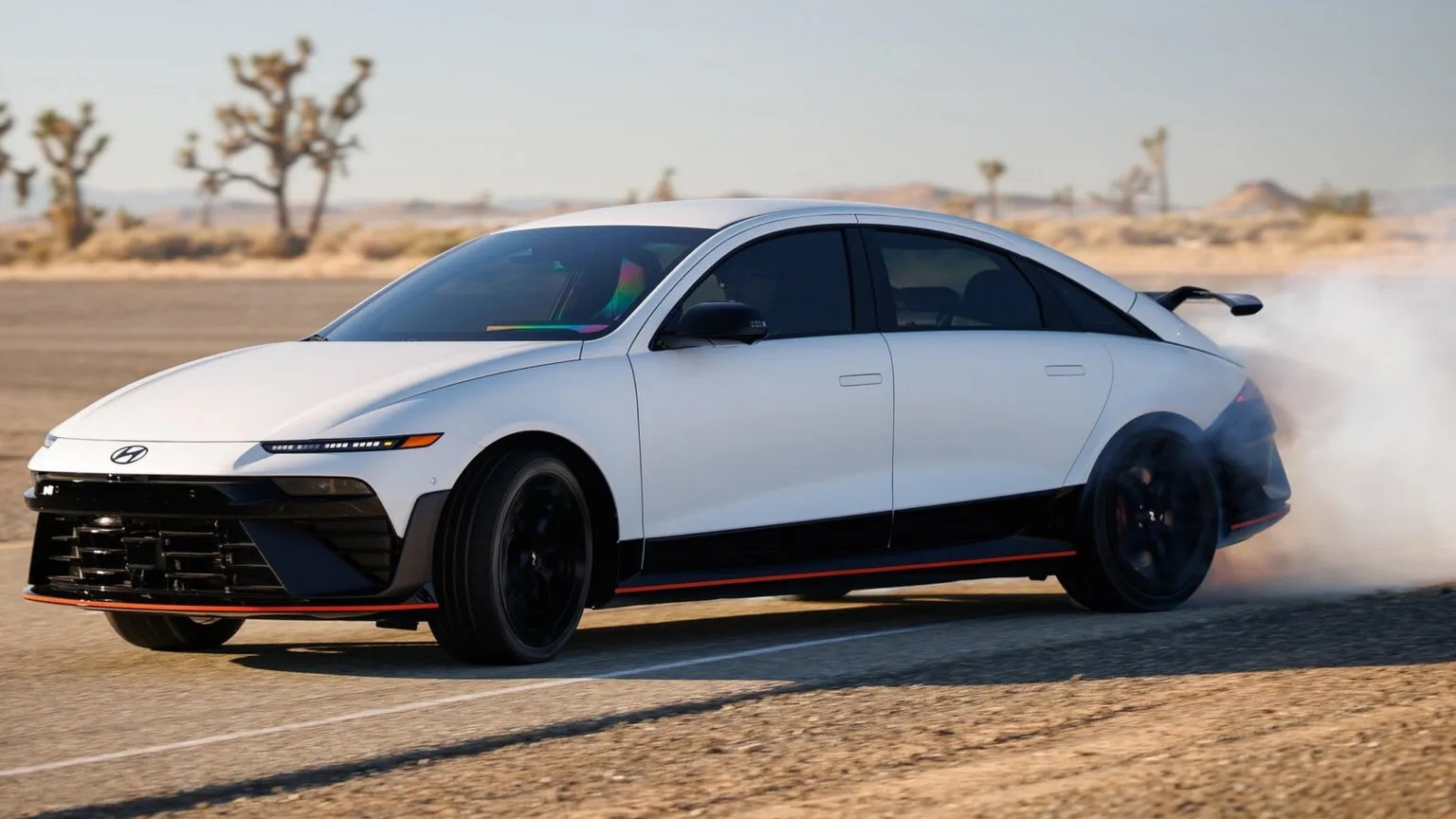 Hyundai sắp "phổ cập" một tính năng từ bản N xuống xe phổ thông: Không cần 600 mã lực vẫn có cảm giác đạp côn sang số- Ảnh 2.