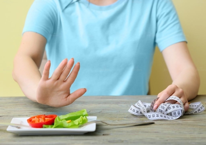 Nhịn trước ăn bù sau có thể khiến bạn tăng cân nhiều hơn.