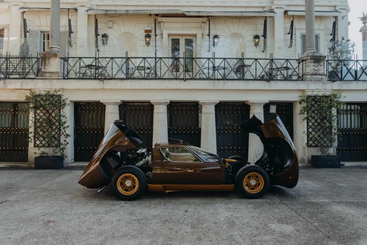 Lamborghini Miura SV phục chế trong 3 năm, tái hiện màu sơn nguyên bản độc đáo- Ảnh 3.