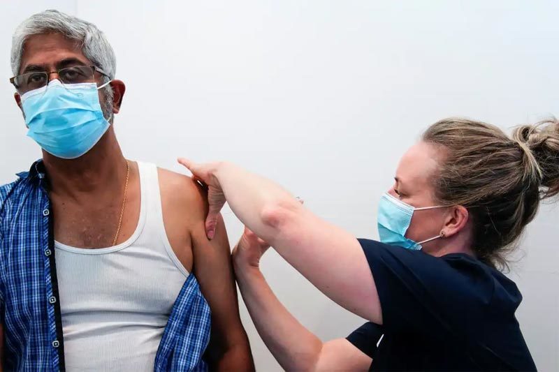 Australia cảnh báo hậu quả trì hoãn tiêm vắc-xin Covid-19