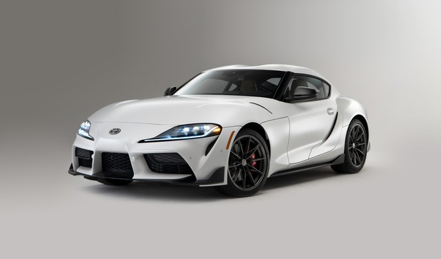 Toyota GR Supra chính thức giống đàn em Vios vì... có bản số sàn - Ảnh 2.