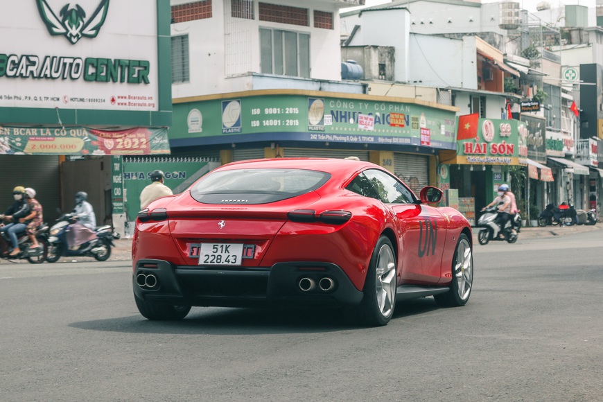 Ông Đặng Lê Nguyên Vũ là chủ nhân của siêu xe Ferrari Roma màu đỏ độc nhất Việt Nam, giá khoảng 20 tỷ đồng - Ảnh 8.