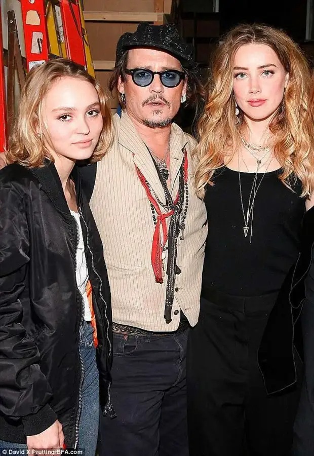 Thảo mai bảo vệ con gái của Johnny Depp trên tòa, ngờ đâu Amber Heard bị chính Lily-Rose Depp lật tẩy và cạch mặt từ lâu - Ảnh 3.