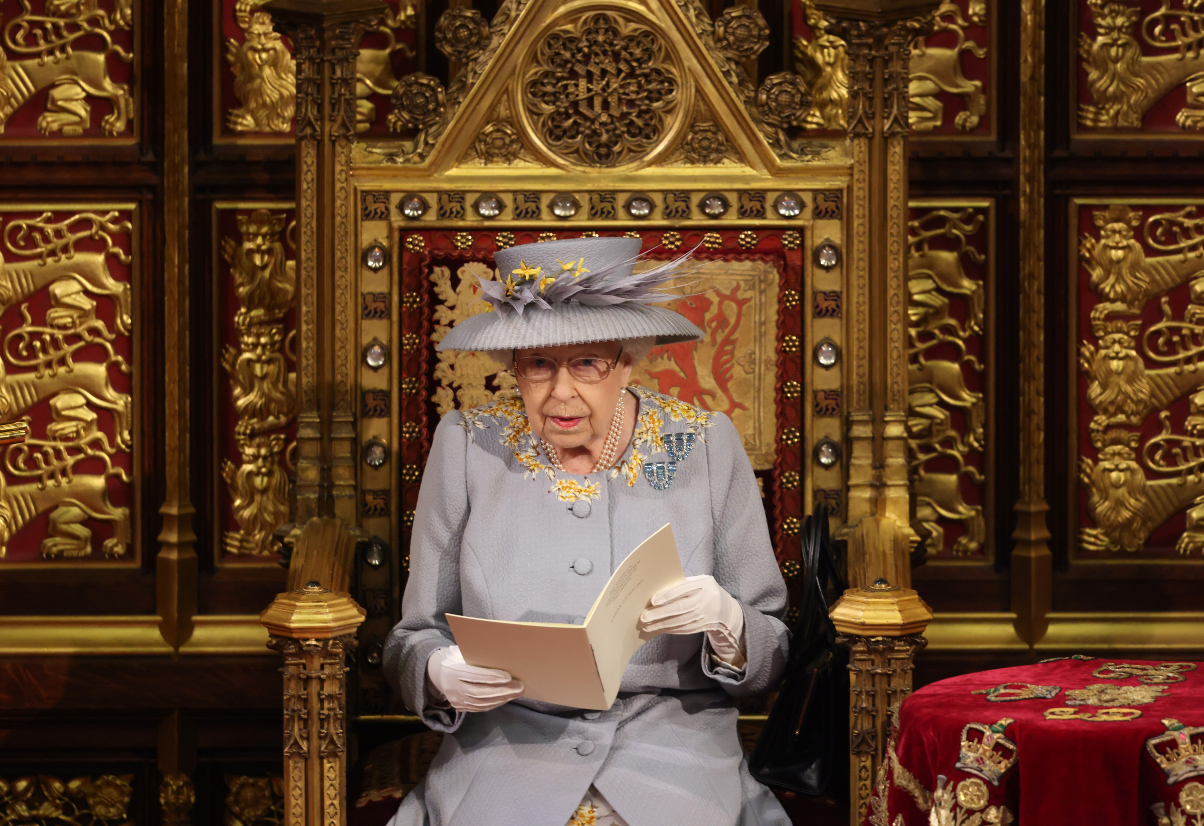 Nữ hoàng Anh Elizabeth II tại lễ khai mạc quốc hội ở London hồi tháng 5/2021. Ảnh: AFP.