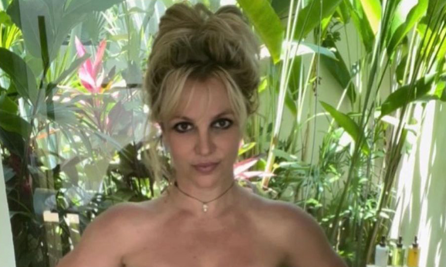 Britney Spears đăng hàng loạt ảnh khỏa thân lên trang cá nhân những ngày qua. Ảnh: Britney Spears Instagram