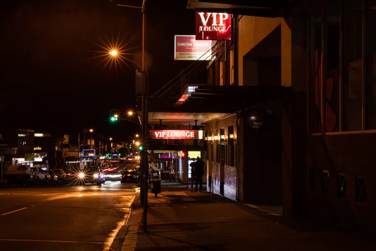 Phòng VIP của một khách sạn ở Sydney mở cửa chờ những con bạc vào ngày 4/3. Ảnh: Washington Post.