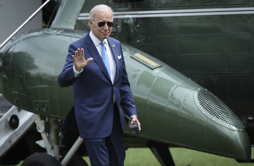 Tổng thống Mỹ Joe Biden trở lại Nhà Trắng chiều 18/5 sau chuyến làm việc tại căn cứ không quân Andrews. Ảnh: AFP