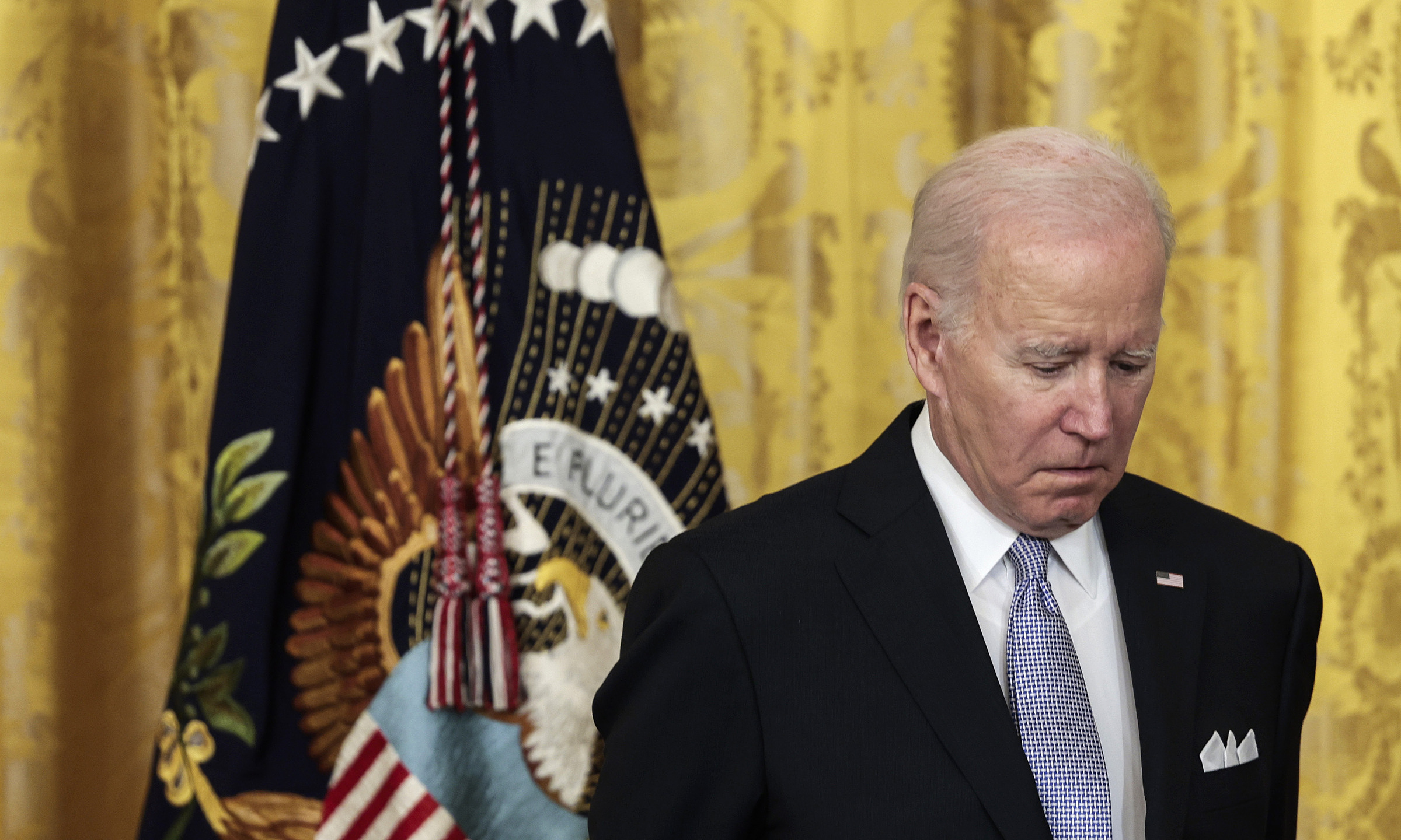 Tổng thống Joe Biden tại lễ ký sắc lệnh cải cách cảnh sát ở Phòng Đông, Nhà Trắng hôm 25/5. Ảnh: AFP.