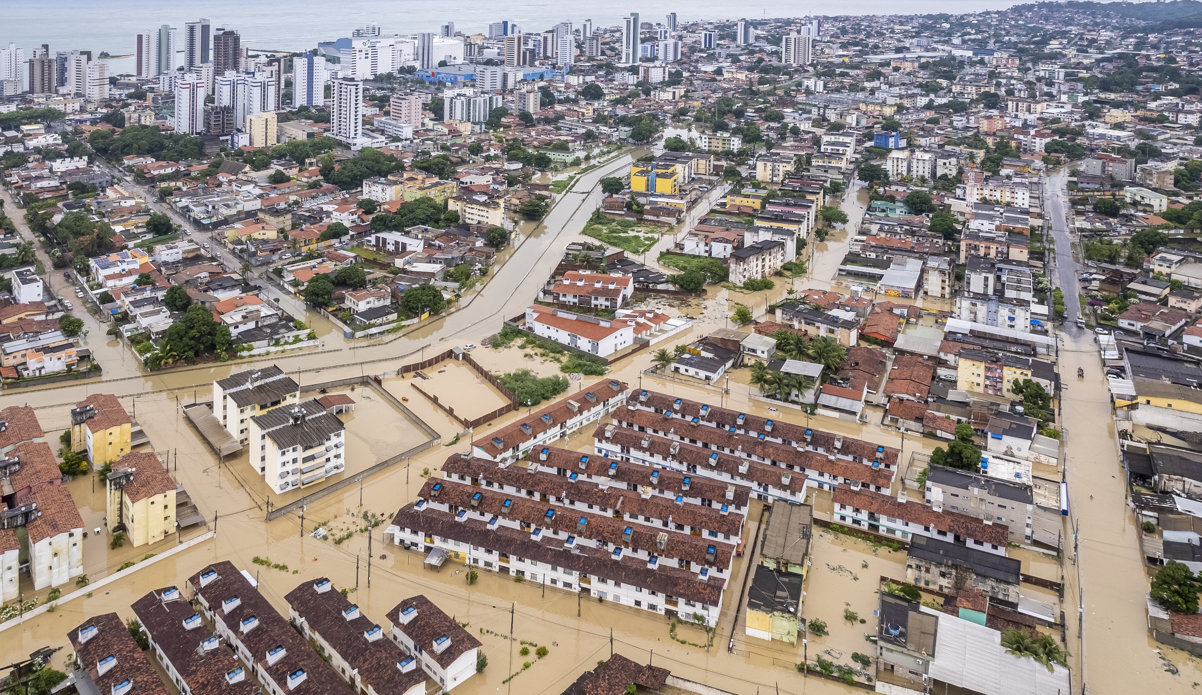 Thành phố Olinda, bang Pernambuco, Brazil, nhìn từ trên cao, ngày 29/5. Ảnh: AFP.