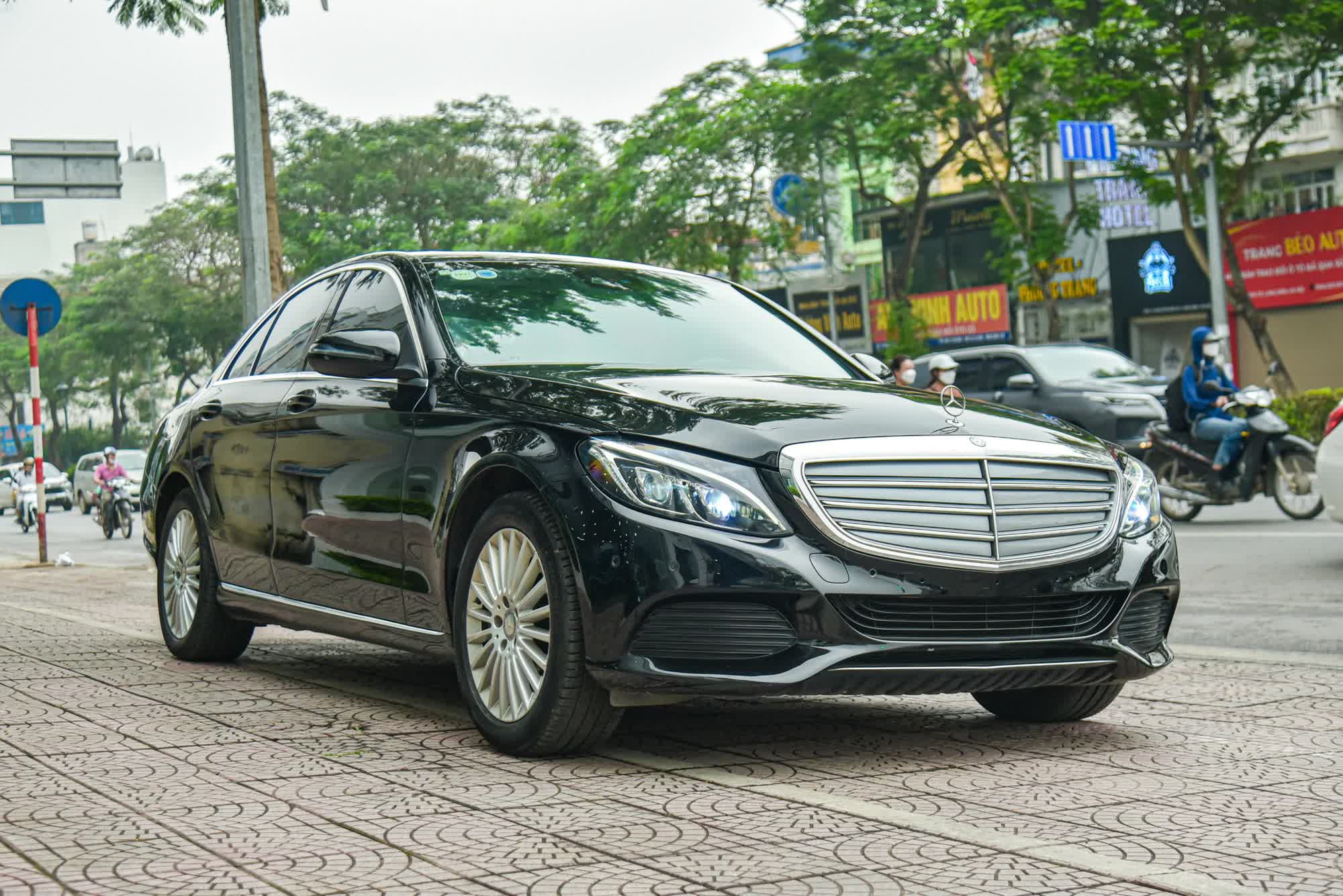 Cơ hội trải nghiệm Mercedes-Benz C 250 với giá gần ngang ngửa Kia K5 - Ảnh 2.