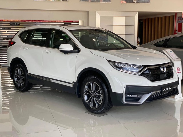 Honda CR-V giảm giá sâu tại đại lý: Tổng giá trị lên tới 200 triệu, phả hơi nóng lên Mazda CX-5 - Ảnh 3. Honda CR-V giảm giá sâu tại đại lý: Tổng giá trị lên tới 200 triệu, phả hơi nóng lên Mazda CX-5 - Ảnh 3.