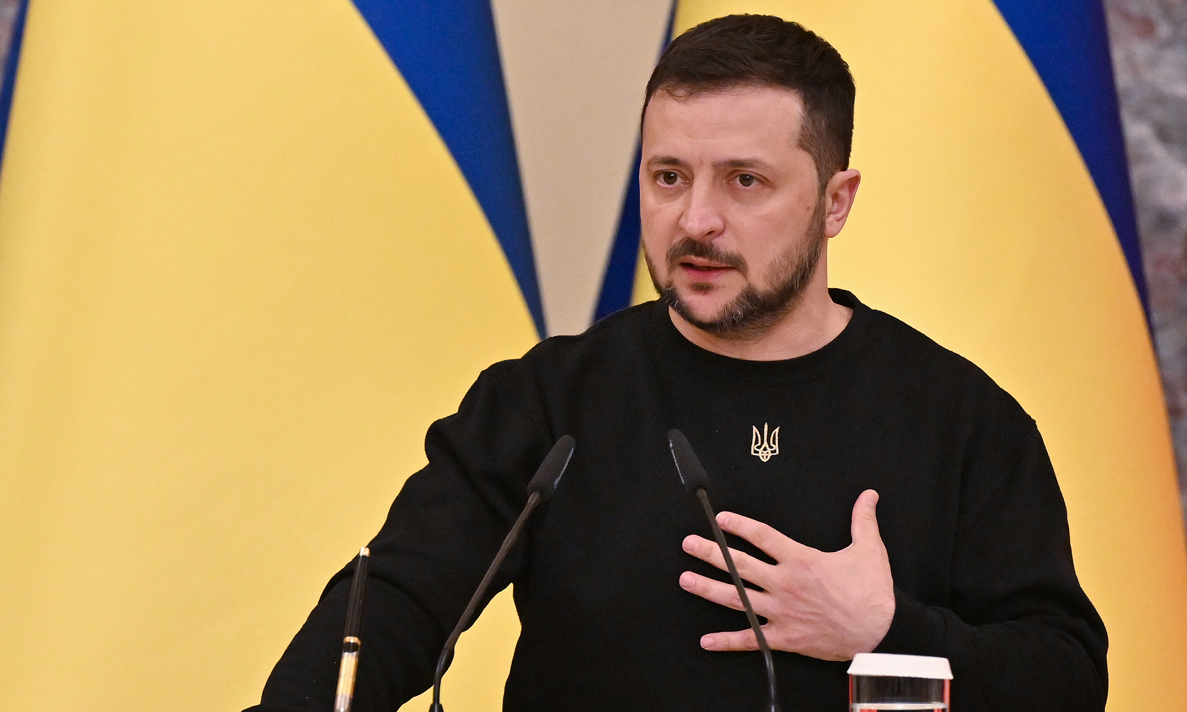 Tổng thống Zelensky phát biểu tại Kiev ngày 28/4. Ảnh: AFP