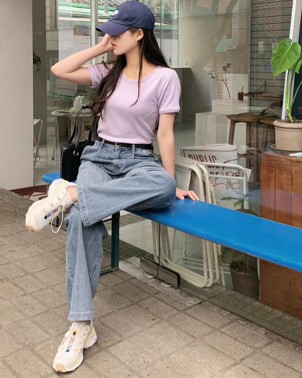 Diện áo thun và quần jeans sành điệu như Hoa hậu Phương Khánh với 10 công thức - Ảnh 5.