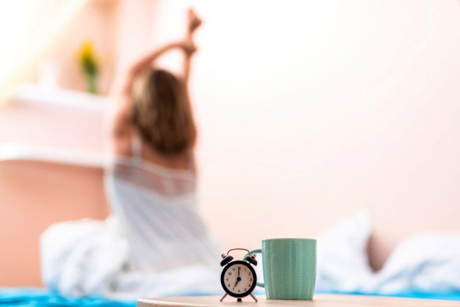 Thói quen buổi sáng lành mạnh có thể giúp bạn có cả ngày khỏe khoắn, hiệu quả. (Ảnh minh họa)
