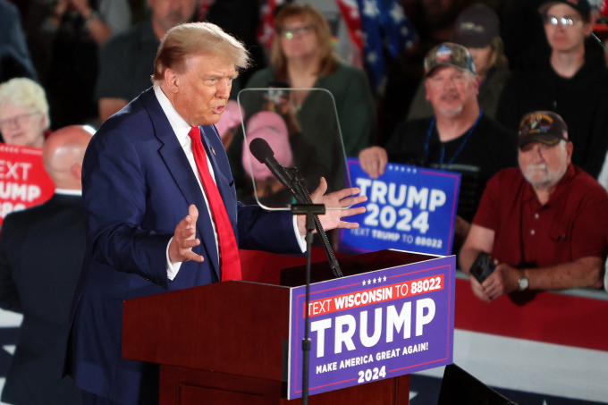 Cựu tổng thống Donald Trump tại sự kiện vận động tranh cử ở thành phố Waukesha, bang Wisconsin ngày 1/5. Ảnh: AFP