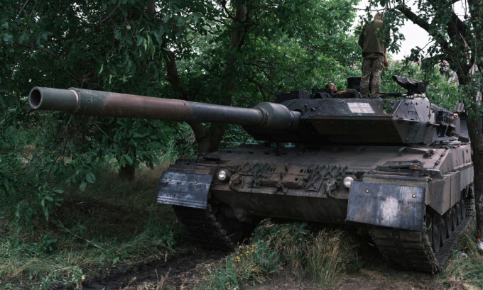 Xe tăng Leopard 2A6 Ukraine ở tỉnh Zaporizhzhia tháng 6/2023. Ảnh: Spiegel