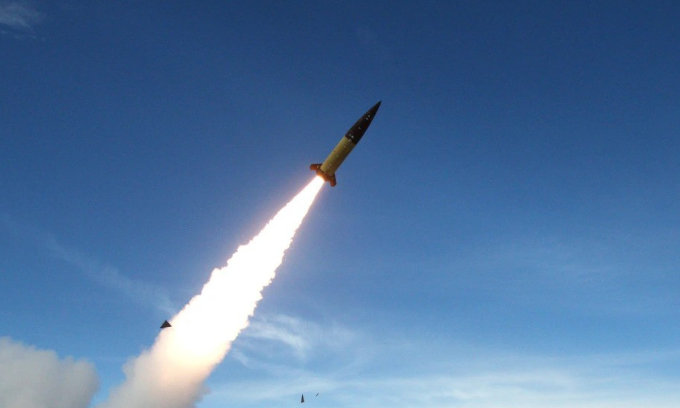 Mỹ khai hỏa tên lửa ATACMS tại thao trường ở bang New Mexico năm 2021. Ảnh: Lục quân Mỹ