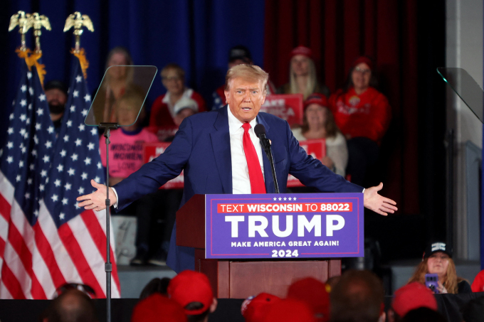 Cựu tổng thống Mỹ Donald Trump phát biểu trong sự kiện vận động tranh cử ở thành phố Waukesha, bang Wisconsin ngày 1/5. Ảnh: AFP