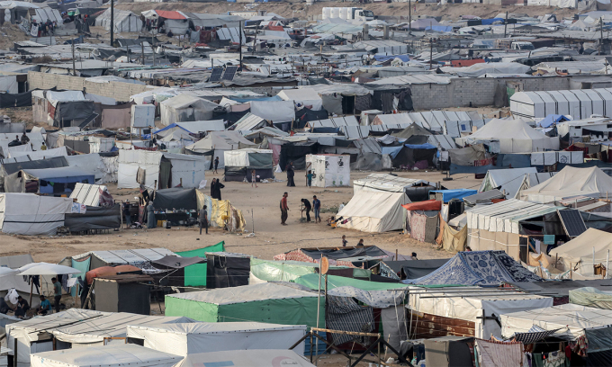 Khu lều trại của người dân Palestine ở thành phố Rafah, miền nam Dải Gaza ngày 30/4. Ảnh: AFP
