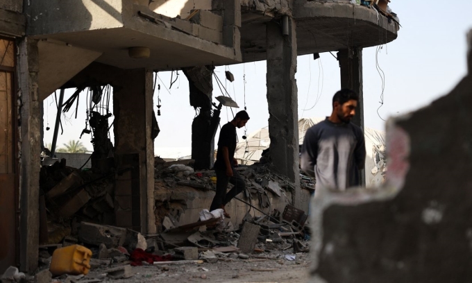 Cảnh đổ nát tại Rafah sau một cuộc không kích của Israel hôm 3/5. Ảnh: AFP