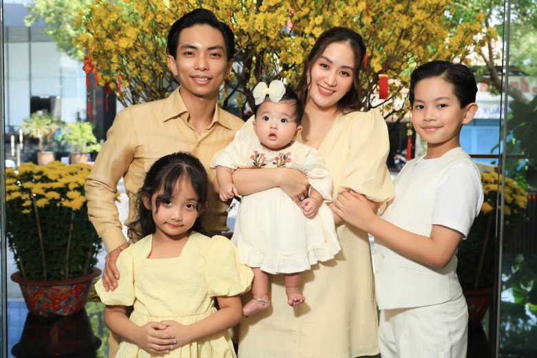 Năm 2023, Khánh Thi - Phan Hiển có thêm con gái thứ 3.