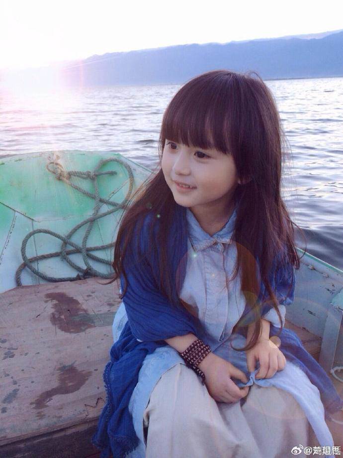Năm 2018, Lưu Sở Điềm trở thành Minh Lan lúc nhỏ trong phim Minh Lan truyện do Triệu Lệ Dĩnh đóng chính. Vẻ ngoài đáng yêu của cô bé lại một lần nữa khiến netizen xuýt xoa, gọi là quốc bảo xứ Trung.