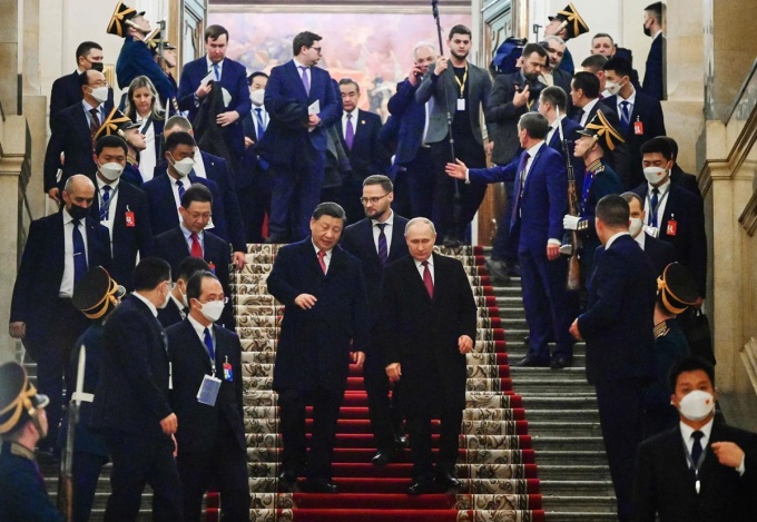 Tổng thống Nga Vladimir V. Putin và Chủ tịch Trung Quốc Tập Cận Bình sau cuộc hội đàm tại Điện Kremlin hồi năm ngoái. Ảnh: AFP