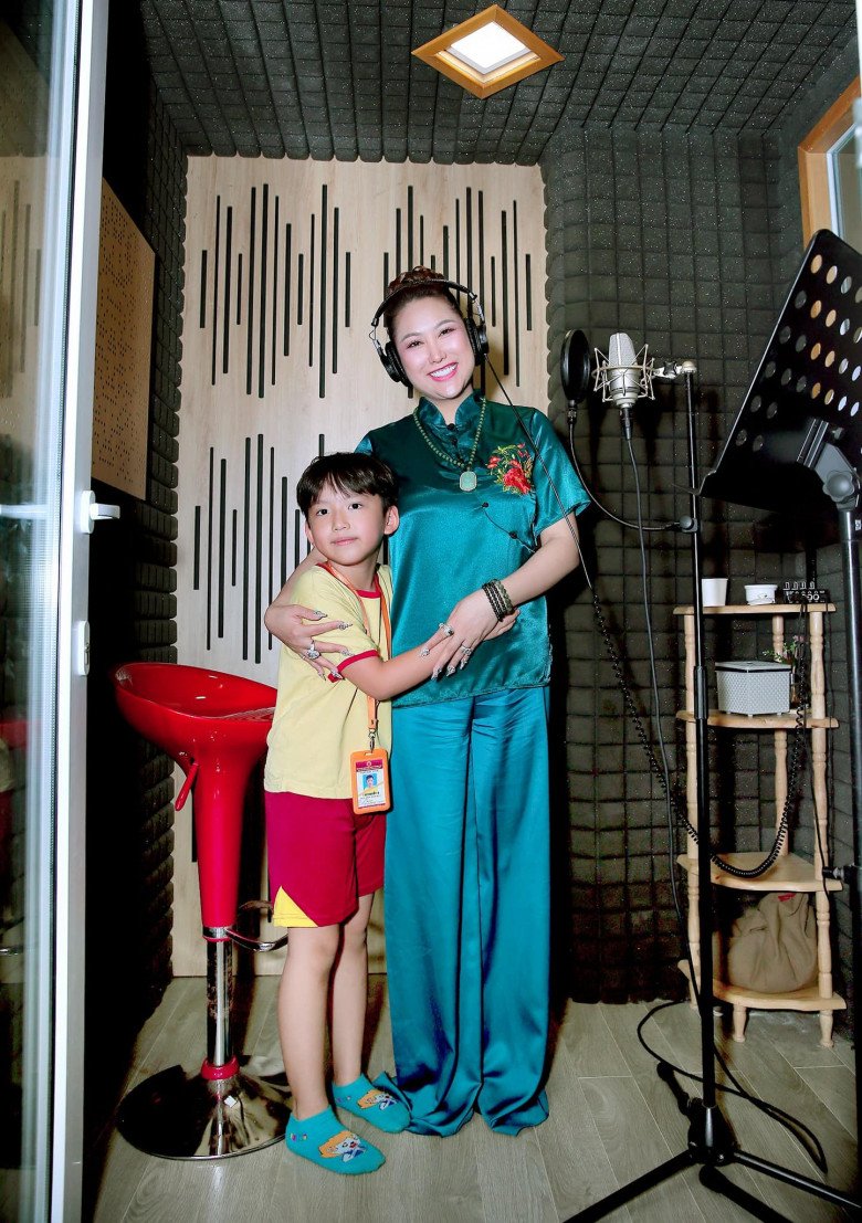 Sao Việt 24h: Con trai Phi Thanh Vân bảnh bao, khoe tài năng mới khiến mẹ sung sướng cười mãi không khép miệng - 3