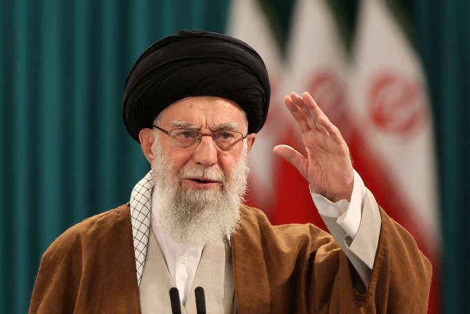 Lãnh tụ tối cao Iran Ali Khamenei tại Tehran ngày 10/5. Ảnh: AFP