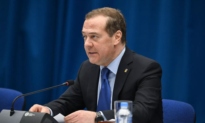 Ông Medvedev phát biểu tại sự kiện của đảng Nước Nga Thống nhất hôm 14/3. Ảnh: RIA Novosti