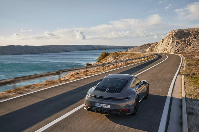 Porsche 911 2025 ra mắt: Lần đầu có bản hybrid, bỏ số sàn, bỏ hàng ghế sau- Ảnh 15.