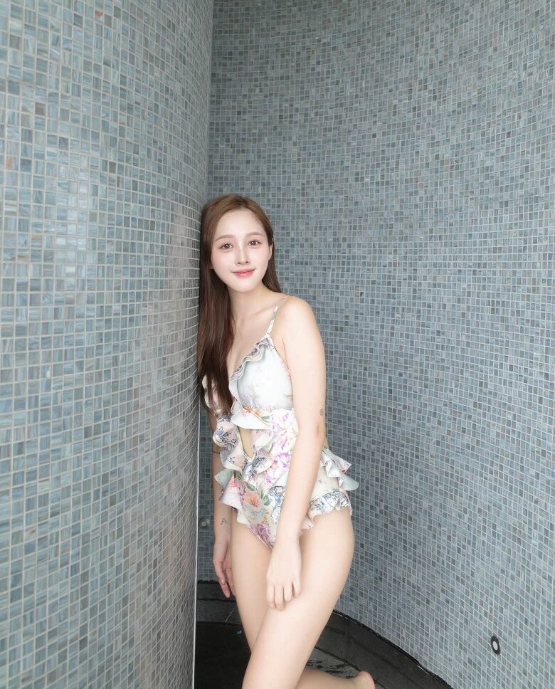 Chỉ với 4 động tác đơn giản có thể thực hiện ngay tại giường, bạn sẽ có vòng eo nhỏ nhắn, bụng săn chắc.