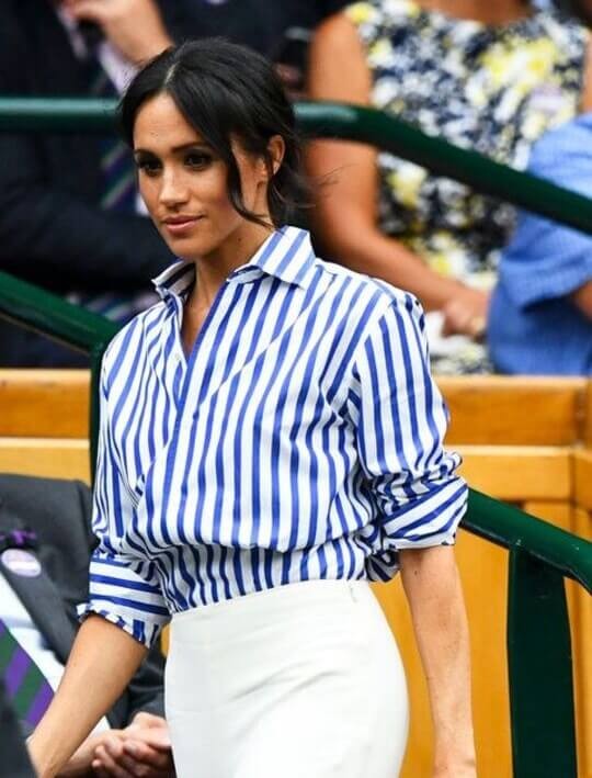 Để tránh điều này xảy ra, hãy gấp chúng thành từng lớp chồng lên nhau, trông sẽ chỉn chu hơn và không sợ bị tuột xuống.