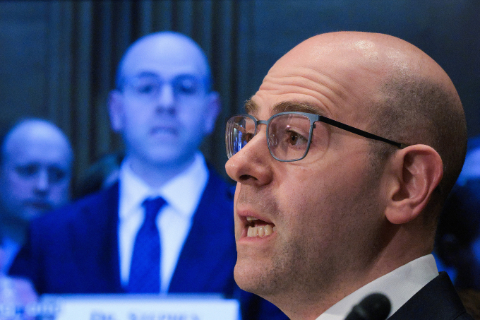 Chủ tịch CEA Stephen Miran phát biểu tại sự kiện ở Washington, Mỹ, ngày 27/2. Ảnh: AFP