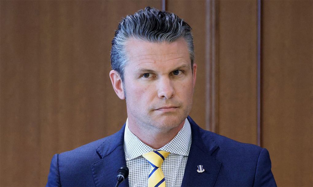 Bộ trưởng Quốc phòng Mỹ Pete Hegseth tại Tokyo, Nhật Bản ngày 30/3. Ảnh: Reuters