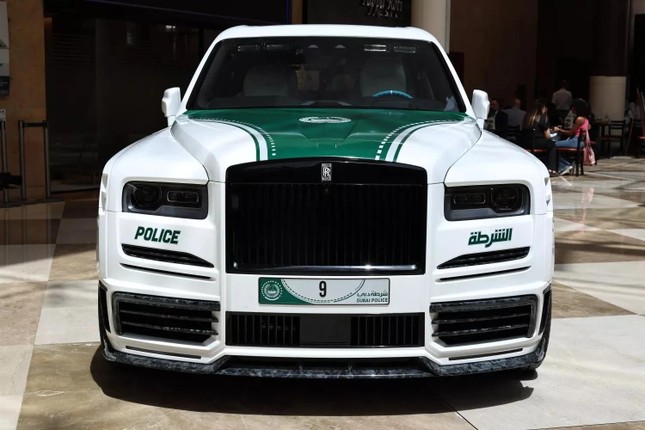 Dubai sử dụng Rolls-Royce Cullinan làm xe cảnh sát- Ảnh 4.