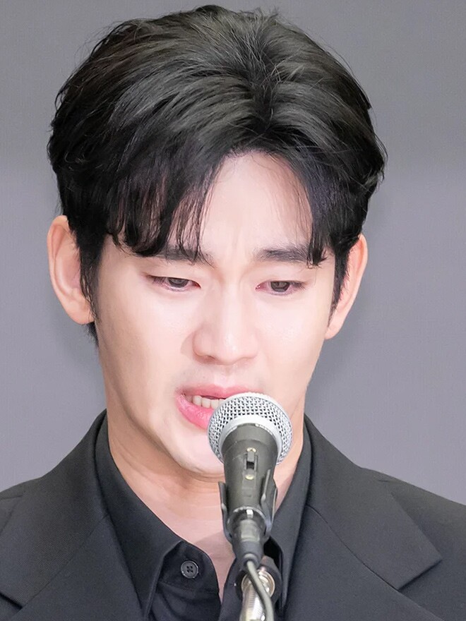 Phía Kim Soo Hyun nhanh chóng có động thái đáp trả.