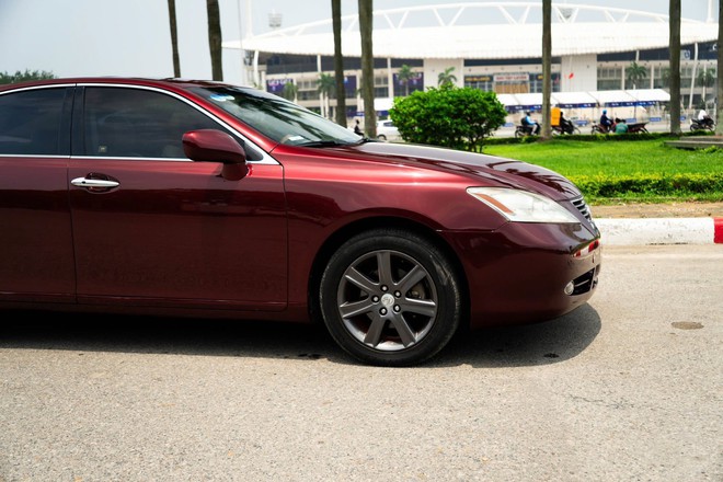 Lexus ES gần 20 năm tuổi vẫn có giá hơn 400 triệu: Chạy 140.000km, nội thất còn đẹp, ngoại thất nhuốm màu thời gian- Ảnh 4. Lexus ES gần 20 năm tuổi vẫn có giá hơn 400 triệu: Chạy 140.000km, nội thất còn đẹp, ngoại thất nhuốm màu thời gian- Ảnh 4.