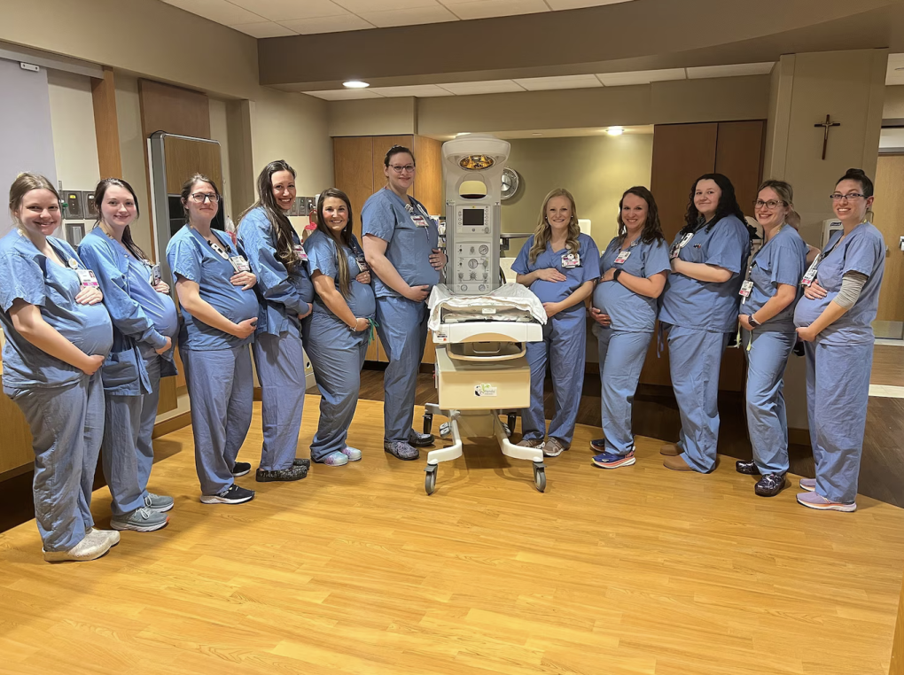 11/14 y tá sản khoa tại bệnh viện HSHS St. Vincent ở Green Bay, Wisconsin sẽ dự sinh trong tháng 5. Ảnh: HSHS St. Vincent