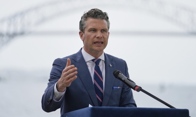 Bộ trưởng Quốc phòng Mỹ Pete Hegseth tại Panama ngày 8/4. Ảnh: AP