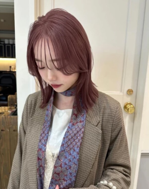 9 màu nhuộm hot cho tóc ngắn 2025: Giúp da bật tông, hack chiều cao lại xinh đẹp tựa tiên nữ khiến ai cũng mê - 2