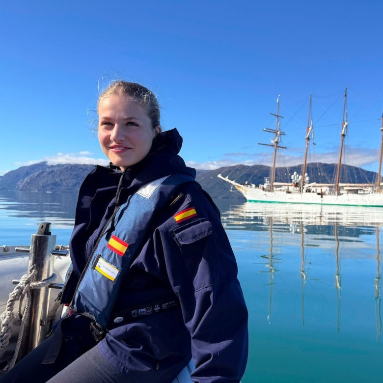 Vì vai trò đặc biệt của mình, Công chúa Leonor hiện tại đang tham gia vào quá trình huấn luyện quân đội thay vì học đại học như bạn bè đồng trang lứa.