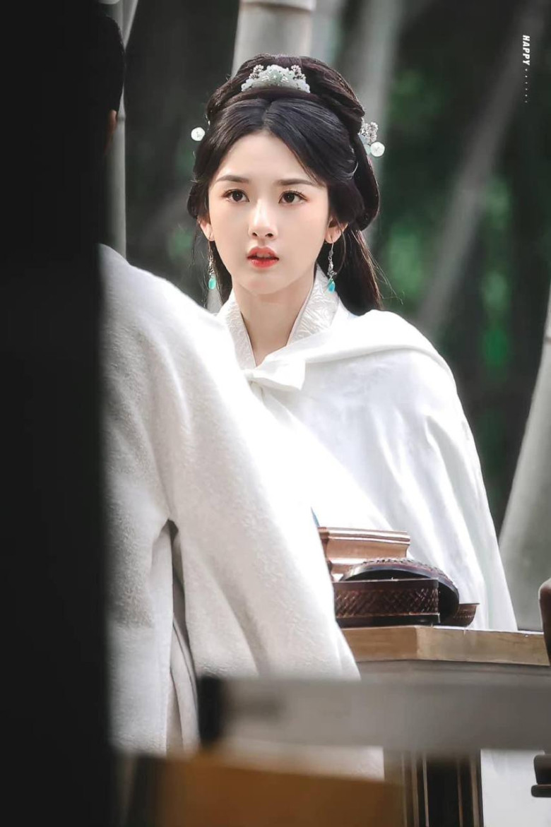 Nhan sắc hoa gặp hoa nở, người gặp người thương của nàng Tiểu Kiều - Tống Tổ Nhi.