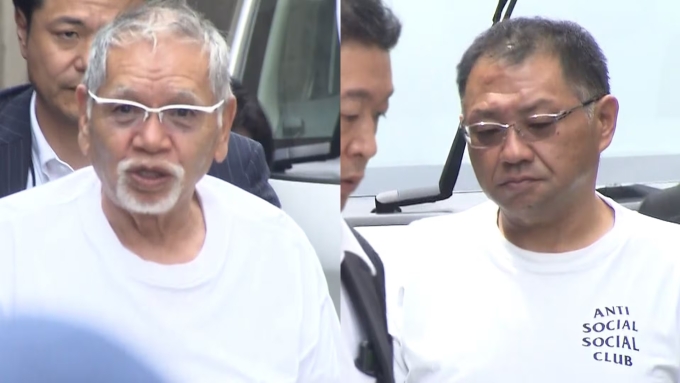 Nghi phạm Tanigawa (trái), 77 tuổi, cùng một nghi phạm khác bị áp giải tuần trước. Ảnh: FNN