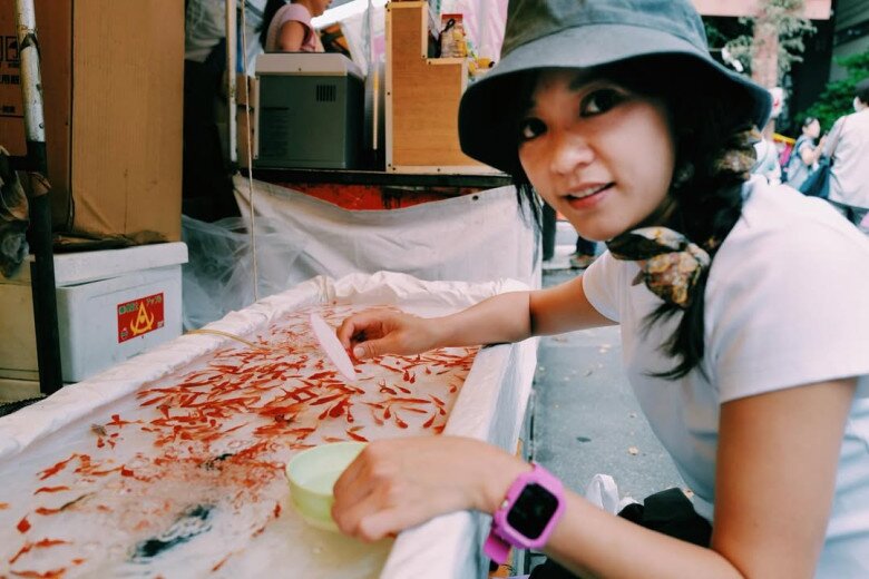 Cô cũng dành thời gian nhiều hơn để sống ở thực tại thay vì cập nhật dồn dập tin tức từ mạng xã hội