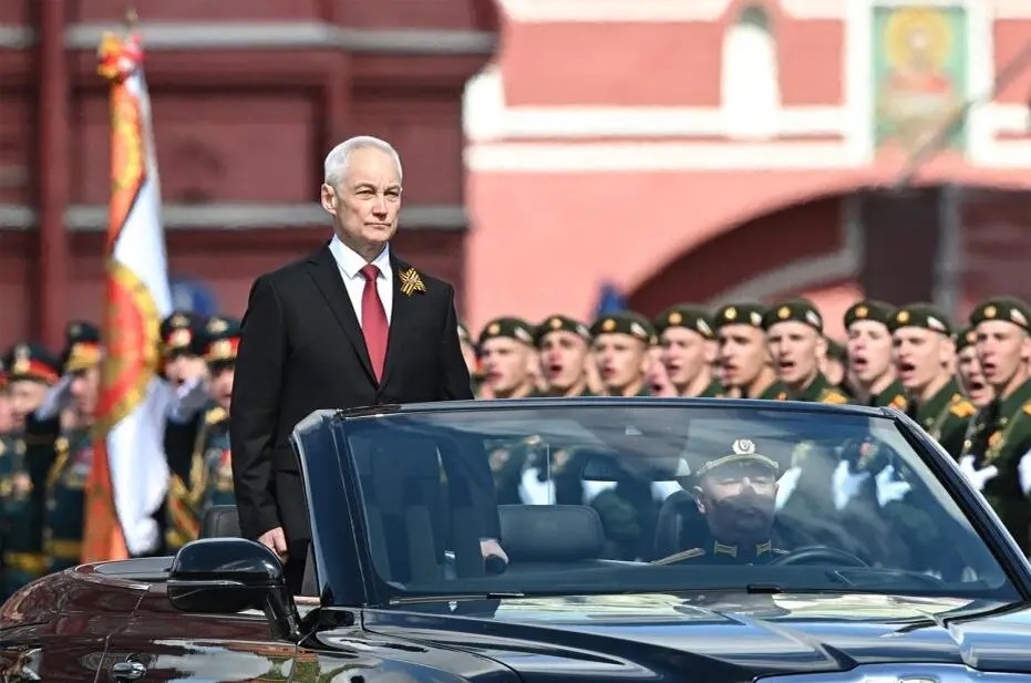 Bộ trưởng Quốc phòng Nga Belousov trong Duyệt binh Chiến thắng tại Quảng trường Đỏ. Ảnh: RIA