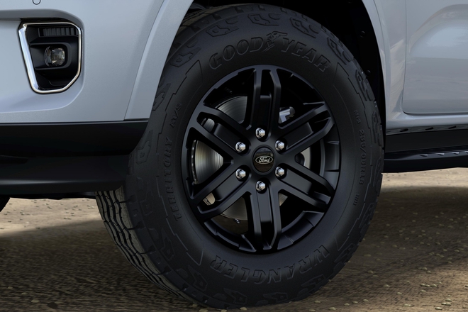 Ford Everest có bản đặc biệt mới: Gần giống bản vừa ra mắt Việt Nam nhưng nhiều ‘đồ chơi’ hơn, sản xuất giới hạn- Ảnh 3.