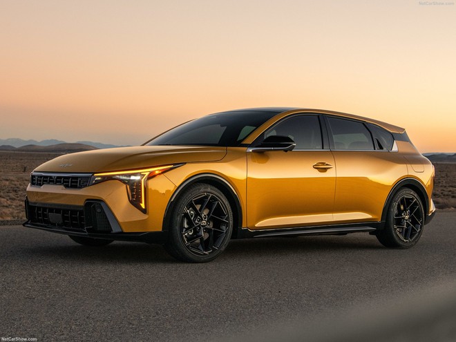 Kia K4 lộ diện với kiểu dáng mới nhưng sẽ khó về Việt Nam bởi 1 lý do- Ảnh 4. Kia K4 lộ diện với kiểu dáng mới nhưng sẽ khó về Việt Nam bởi 1 lý do- Ảnh 4.