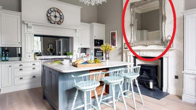 Trong phong thủy, việc lắp đặt gương trong nhà bếp, đặc biệt là để gương chiếu thẳng vào bếp nấu, được xem là đại kỵ.