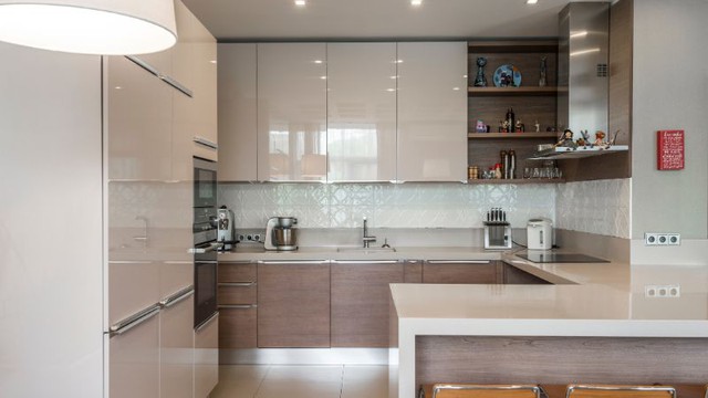 Nếu bếp đang nằm ở hướng Tây Bắc, gia chủ nên sớm cân nhắc thay đổi để hóa giải vận xấu.